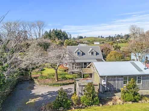 5 Bosworth Street, Egmont Village