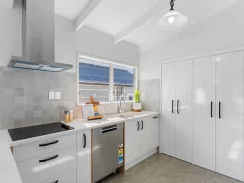 292 Beach Road, Campbells Bay