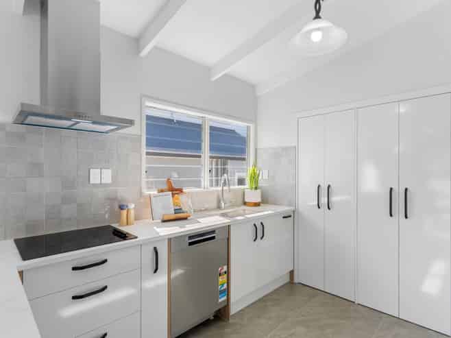 292 Beach Road, Campbells Bay