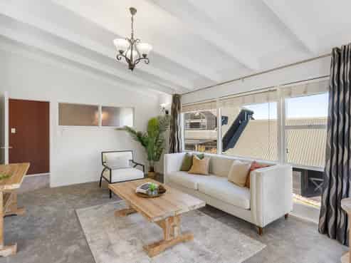 292 Beach Road, Campbells Bay
