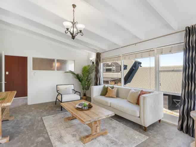 292 Beach Road, Campbells Bay