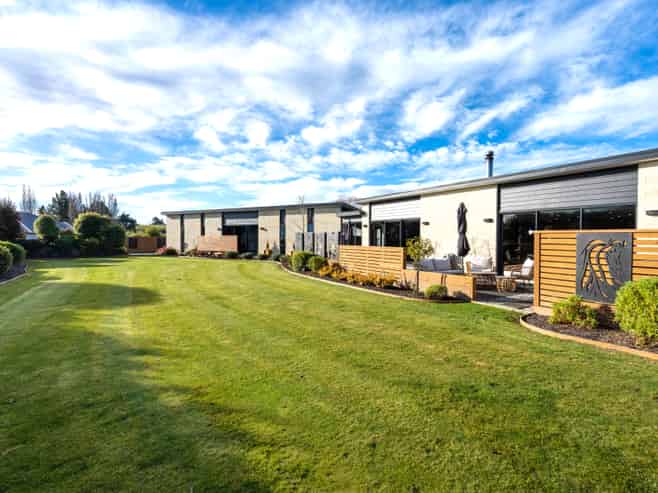 24 Mallard Drive, Waihola
