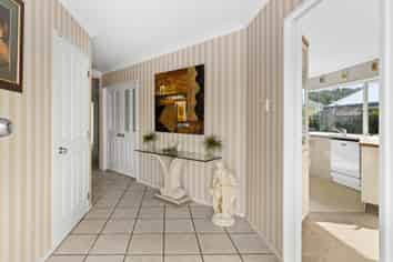 52 Kensington Drive, Taradale