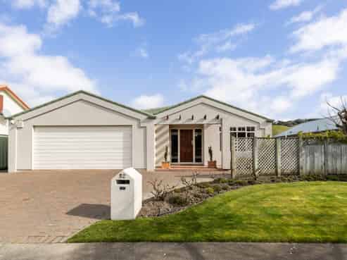 52 Kensington Drive, Taradale