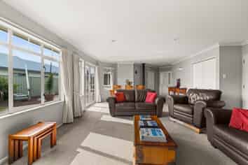 52 Kensington Drive, Taradale