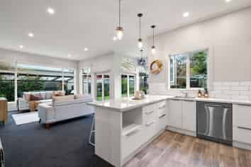 2 Holywood Lane, GLADSTONE
