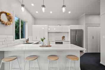 2 Holywood Lane, GLADSTONE