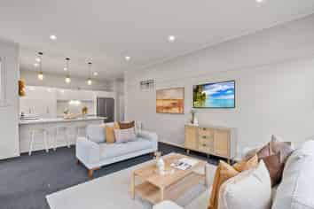 2 Holywood Lane, GLADSTONE
