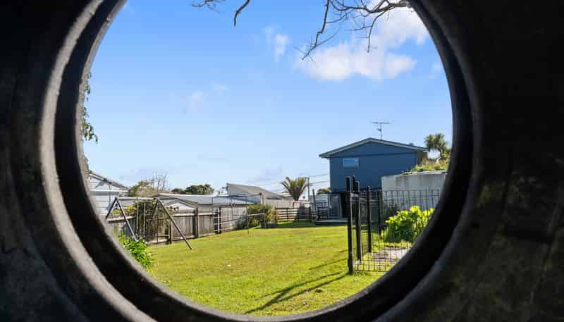 1291 Whangaparaoa Road, Army Bay