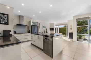 8 Emilia Nixon Lane, Stonefields