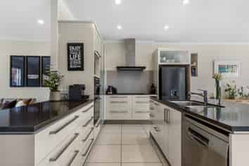 8 Emilia Nixon Lane, Stonefields