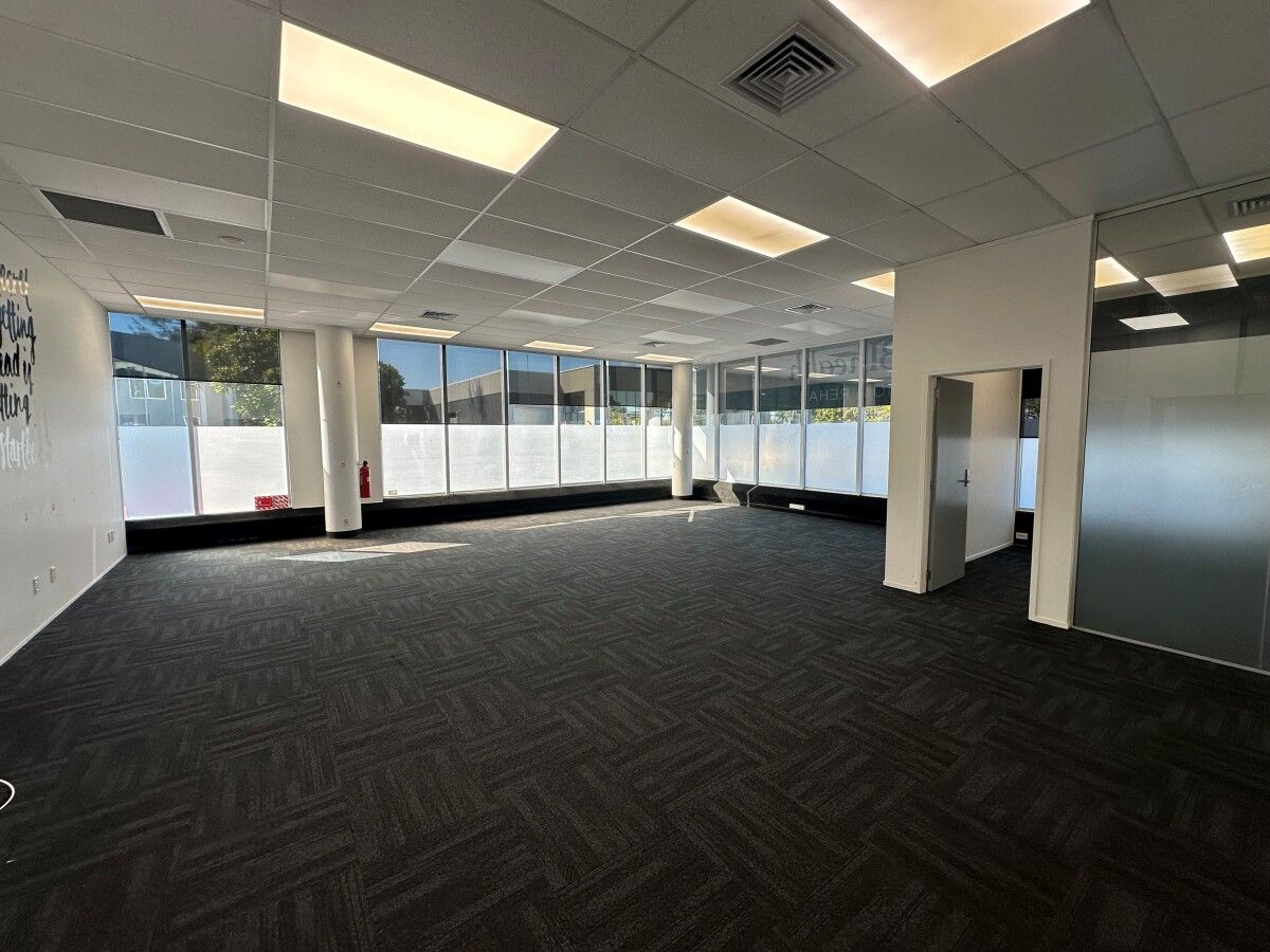 Easy Access Ground Floor Office - Mehr
