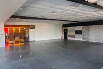 Warehouse & Showroom on Railside