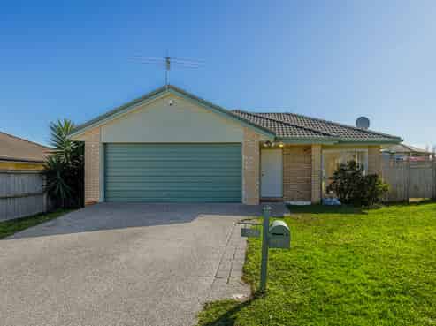 319 Mahia Road, Weymouth