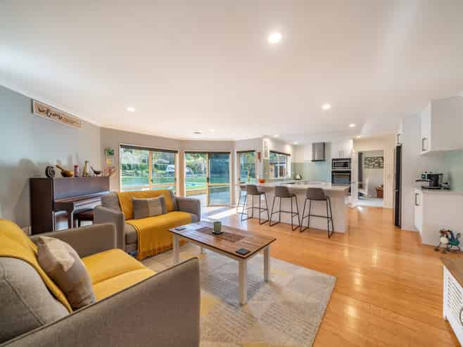 101 Emerald Hill Drive, Birchville