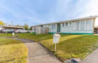2-3 Meads Place, Marton