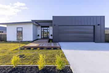 41 Maunganamu Drive, Wharewaka