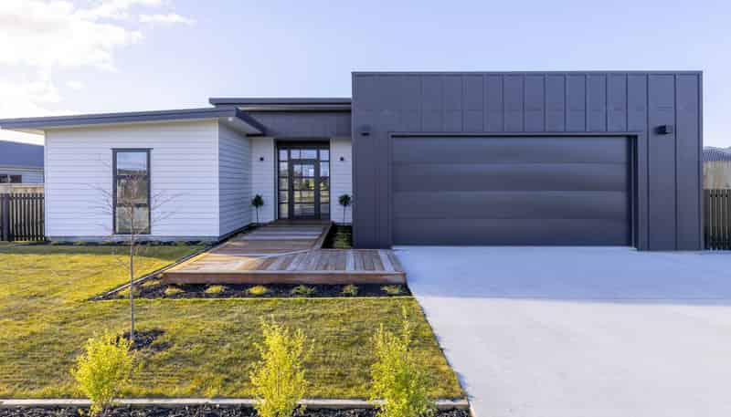41 Maunganamu Drive, Wharewaka
