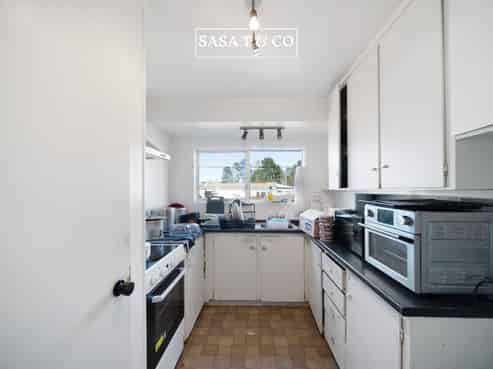 198 Hillside Road, Papatoetoe