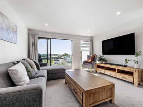 40 Memorial Park Lane, Hobsonville