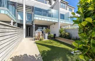 40 Memorial Park Lane, Hobsonville