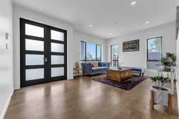 8  Arahanga Road, Flat Bush