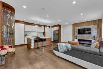 8  Arahanga Road, Flat Bush