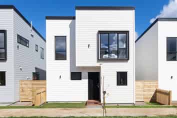  16 Greenbrier Street, Westgate