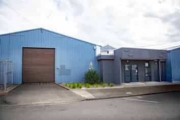 2400m² Napier Warehouse For Lease