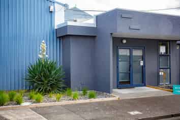 2400m² Napier Warehouse For Lease