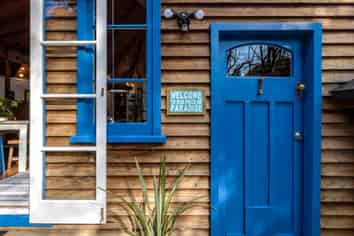 31 Crescent Road East, Ostend