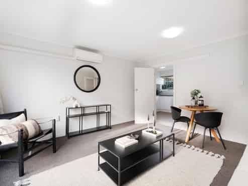 2/121A Papanui Road, Merivale