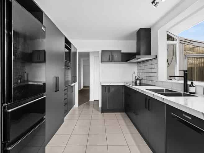 166 Flaxmere Avenue, Flaxmere