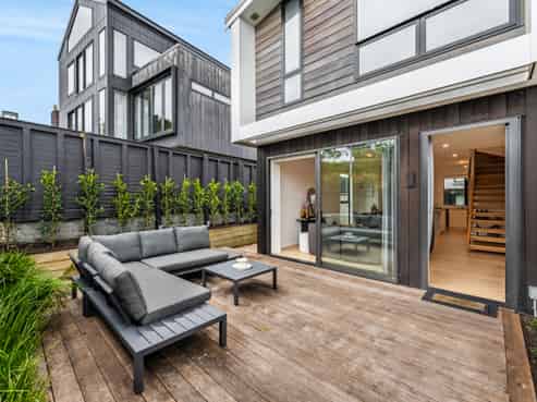 5/4 Glen Atkinson Street, Saint Heliers