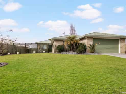106 College Place, Poike