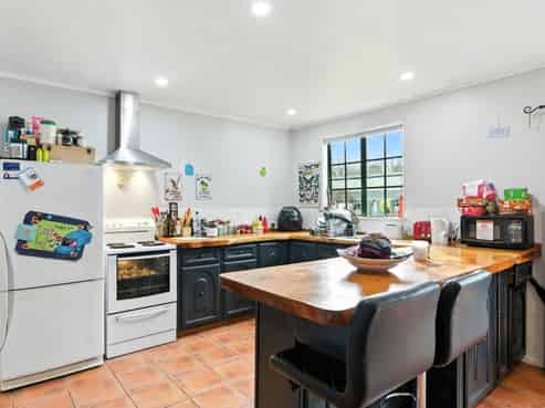 Three bedroom home and commercial double