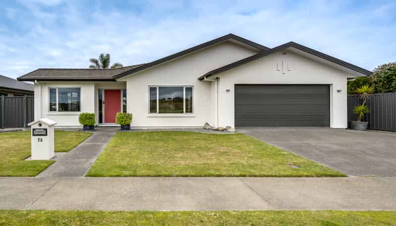 72 Orotu Drive, Poraiti