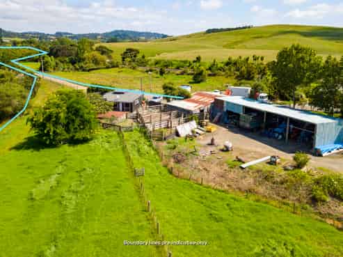 35 & 35A Cane Road, Waimauku