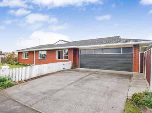 27 Carter Crescent, Awapuni