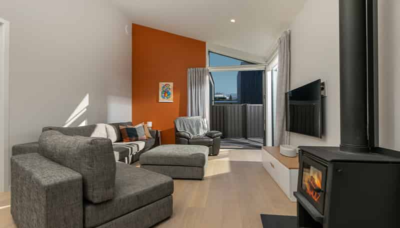 11 Cleland Close, Wanaka
