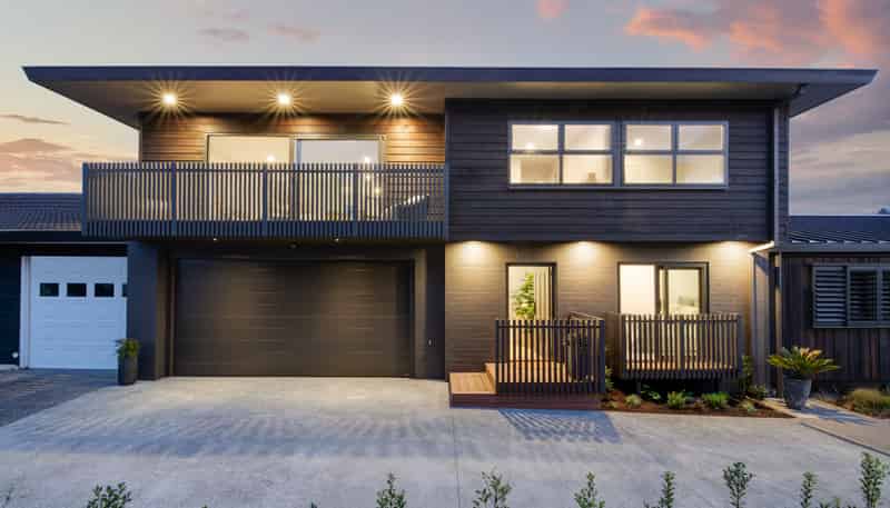 2/1 Omana Road, Milford