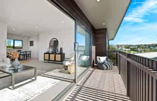 2/1 Omana Road, Milford