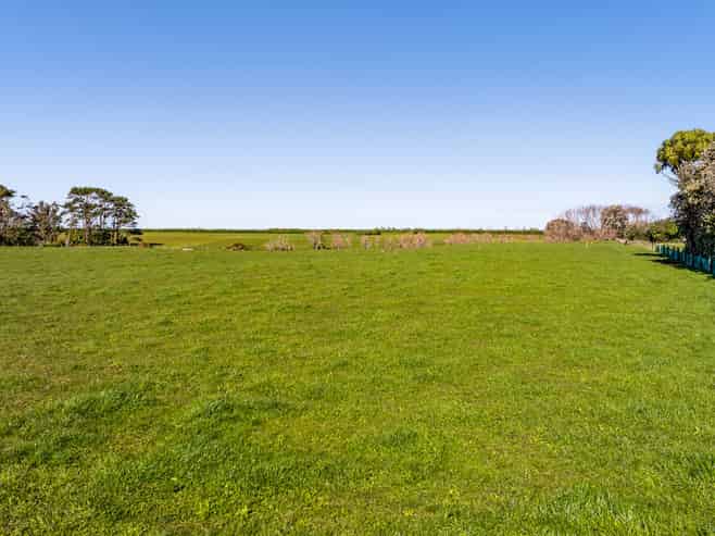 1541 South Road (SH 45), Manaia