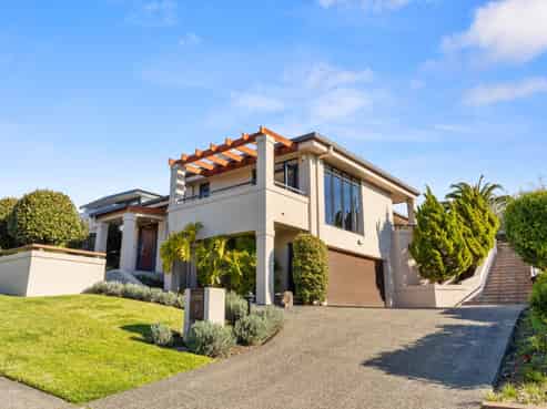 9 Sterling Gate Drive, Bethlehem