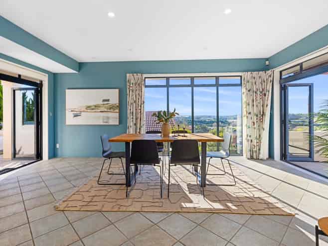 9 Sterling Gate Drive, Bethlehem