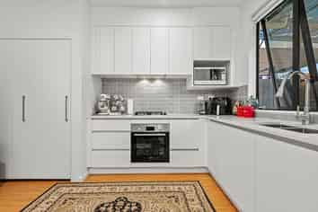 3 Serpent Road, Flat Bush