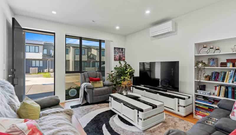 3 Serpent Road, Flat Bush