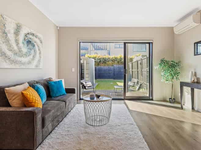 13 Kerewhenua Crescent, Hobsonville