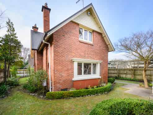 21 Batt Street, West End