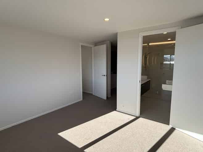 24 Doug Ledgerwood Drive, Wanaka